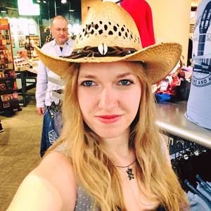 Meet your Posher, Karolína